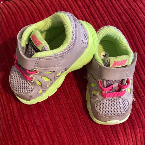 NIKE FUSION RUN 2 TODDLER SNEAKERS SIZE 4C - Picture 1 of 11